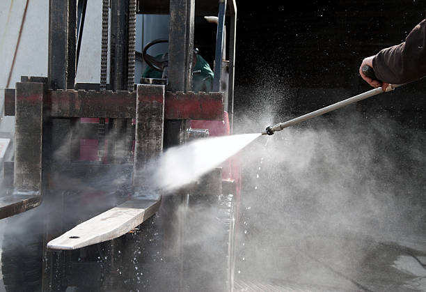 Best Gas Station Cleaning  in Flora, IN